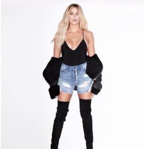 GOOD AMERICAN // High Waisted Cut Off Jean Shorts